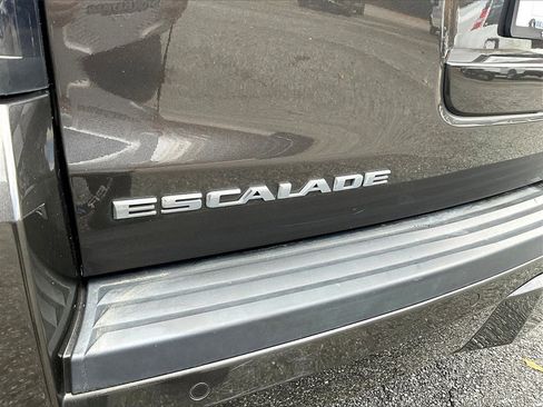 Certified 2020 Cadillac Escalade Luxury image 26