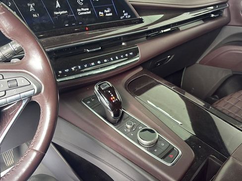 Used 2022 Cadillac Escalade ESV Premium Luxury Platinum w/ Heavy-Duty Trailer Package AWD/4WD image 17