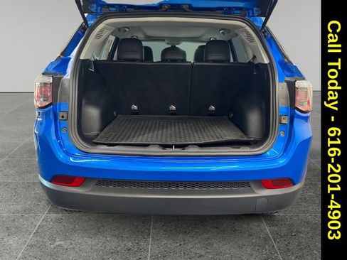 Used 2017 Jeep Compass Latitude w/ Cold Weather Group image 13