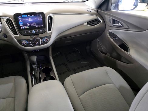 Used 2022 Chevrolet Malibu LS FWD image 17