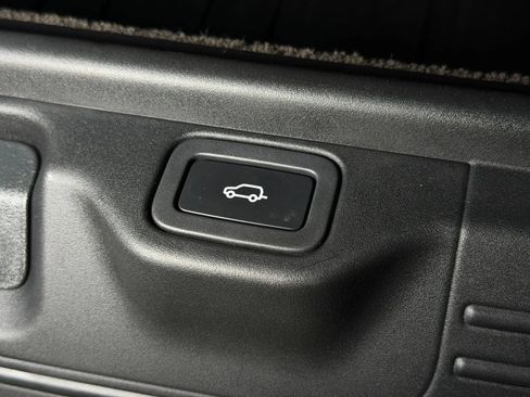Used 2018 Land Rover Range Rover Supercharged AWD/4WD image 23