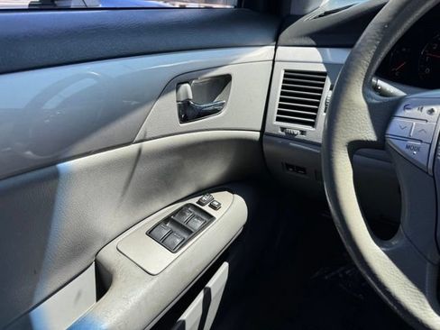 Used 2007 Toyota Avalon XL FWD image 30