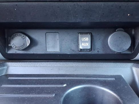 Used 2014 Toyota Tundra SR5 w/ SR5 Upgrade Package image 24