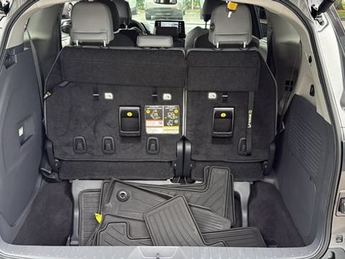 Certified 2024 Toyota Sienna XLE w/ XLE Plus Package FWD image 8