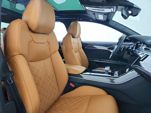Used 2025 Audi S8 EXECUTIVE image 17