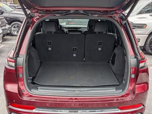 Certified 2024 Jeep Grand Cherokee Overland w/ Luxury Tech Group IV image 30