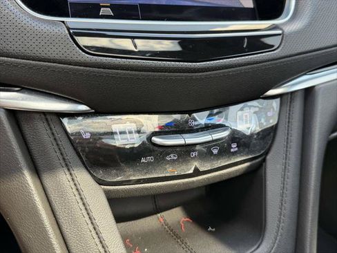Used 2023 Cadillac XT6 Luxury AWD/4WD image 33