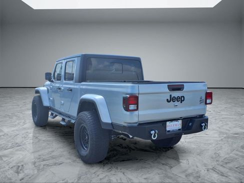 Used 2022 Jeep Gladiator Sport AWD/4WD image 5