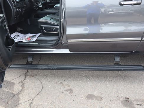 Used 2020 RAM 1500 Limited image 9