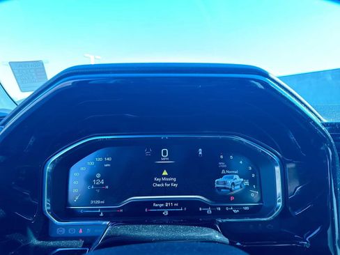 Used 2025 GMC Sierra 1500 SLT w/ SLT Premium Package image 21