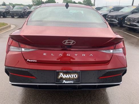Certified 2024 Hyundai Elantra SEL FWD image 4