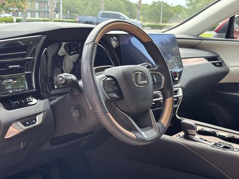 Used 2023 Lexus RX 350 Premium Plus w/ Accessory Package (Z1) AWD/4WD image 15