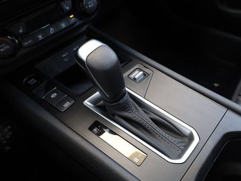 New 2026 Nissan Kicks SV w/ SV Premium Package image 18