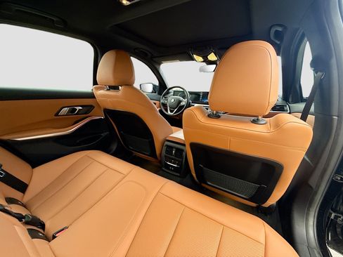 Used 2023 BMW 330i Sedan w/ Premium Package image 31