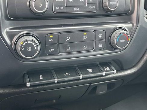 Used 2015 GMC Sierra 3500 Base w/ Sierra Convenience Package image 22