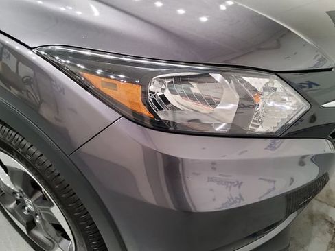 Used 2018 Honda HR-V EX image 7