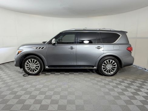 Used 2017 INFINITI QX80 2WD w/ Deluxe Technology Package image 2