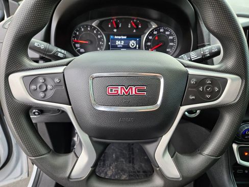 Used 2023 GMC Terrain SLE w/ Driver Convenience Package image 18