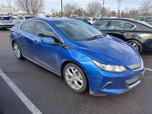 Used 2018 Chevrolet Volt Premier w/ Driver Confidence Package image 16