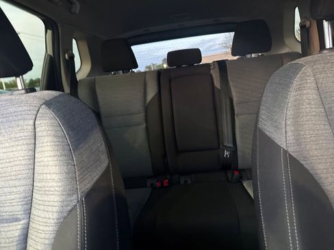 Used 2023 Nissan Rogue SV FWD image 28