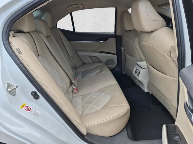 Used 2018 Toyota Camry XLE FWD image 18