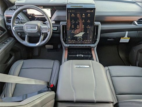 New 2026 GMC Yukon Denali image 8