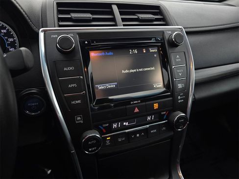 Used 2016 Toyota Camry XLE image 27