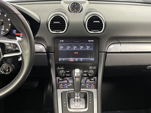 Used 2024 Porsche 718 Cayman image 19