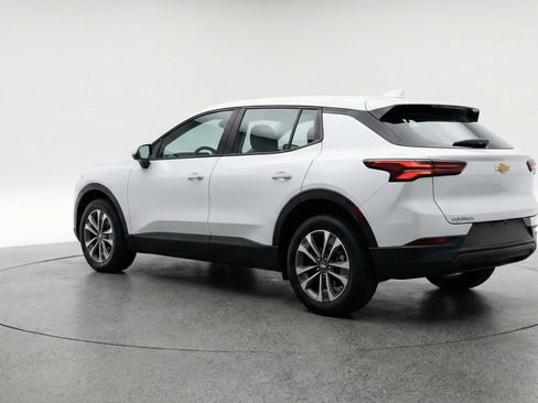 Used 2025 Chevrolet Equinox LT image 6