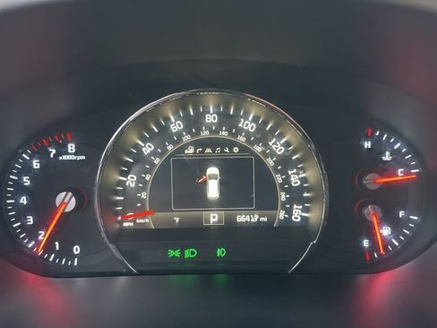 Used 2017 Kia Sorento SX image 5