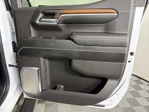 Used 2024 GMC Sierra 1500 Denali w/ Denali Reserve Package image 15