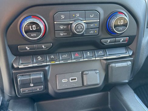Used 2021 Chevrolet Silverado 1500 RST AWD/4WD image 19