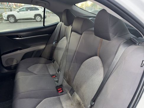 Used 2018 Toyota Camry LE image 24