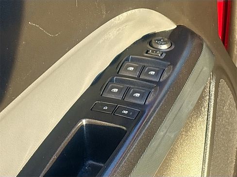 Used 2021 Chevrolet Colorado Z71 image 17