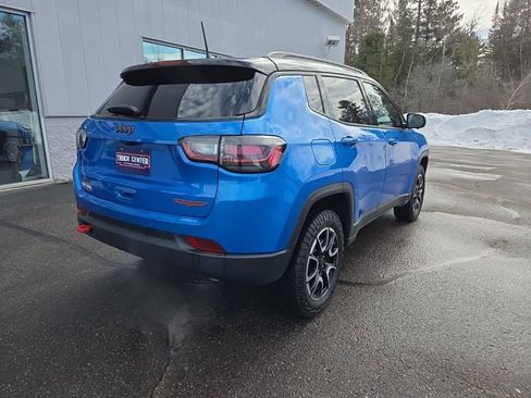 Used 2024 Jeep Compass Trailhawk w/ Trailhawk Elite Group image 3