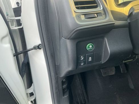 Used 2022 Honda HR-V EX image 11