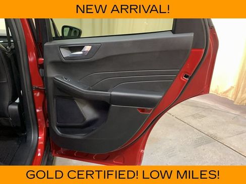 Used 2024 Ford Escape ST-Line w/ Tech Pack #1 AWD/4WD image 13