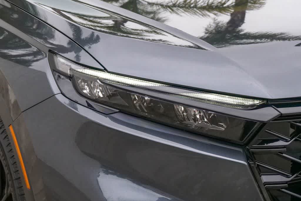 Used 2026 Honda CR-V Sport Touring image 4