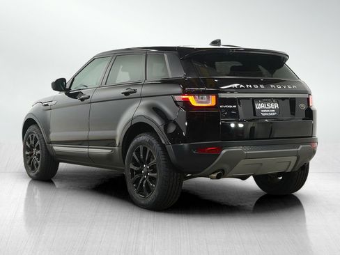 Used 2018 Land Rover Range Rover Evoque SE image 3