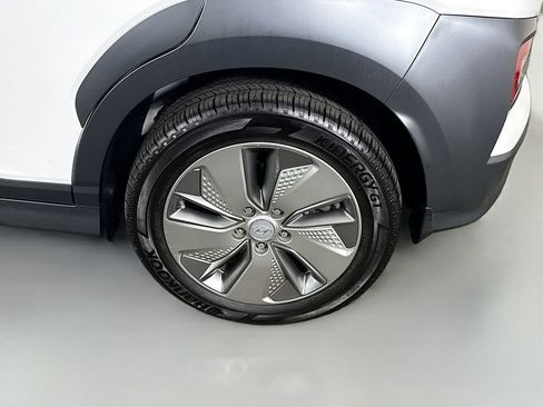 Certified 2021 Hyundai Kona Limited w/ Cargo Package FWD image 35