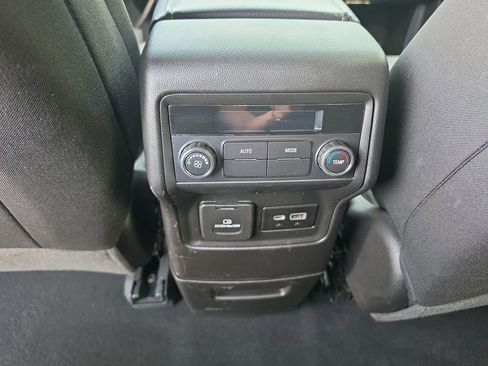 Used 2023 GMC Acadia SLE w/ Driver Convenience Package AWD/4WD image 15