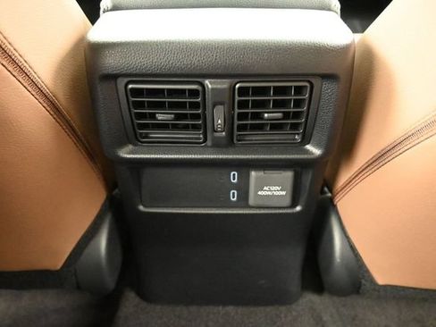 Used 2025 Toyota 4Runner Limited AWD/4WD image 22