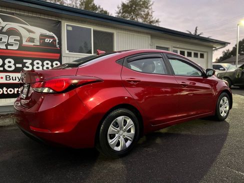 Used 2016 Hyundai Elantra SE FWD image 5