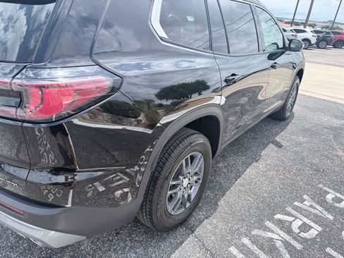 Certified 2025 GMC Acadia Elevation AWD/4WD image 14