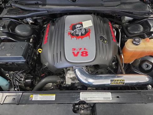 Used 2012 Dodge Challenger R/T image 36