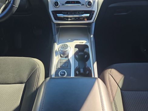 Certified 2022 Ford Explorer XLT image 21