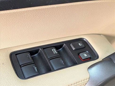 Used 2011 Honda CR-V EX-L image 11