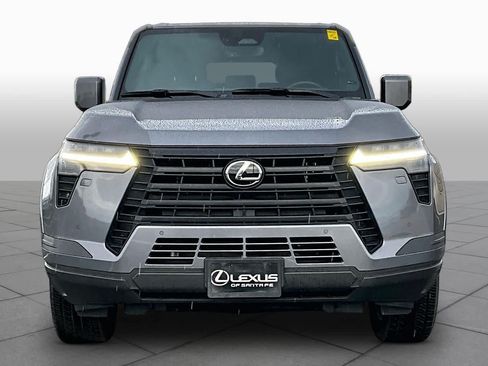 Used 2025 Lexus GX 550 w/ Accessory Package (2T) AWD/4WD image 4