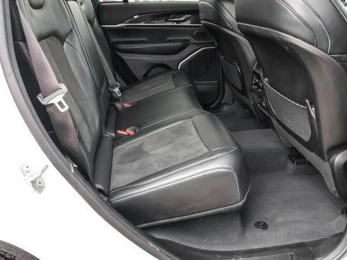 Used 2022 Jeep Grand Cherokee Trailhawk image 32