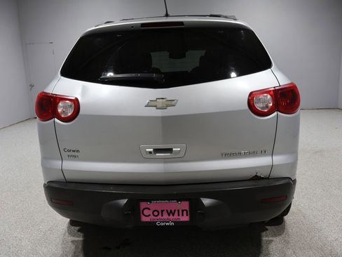 Used 2012 Chevrolet Traverse LT image 3